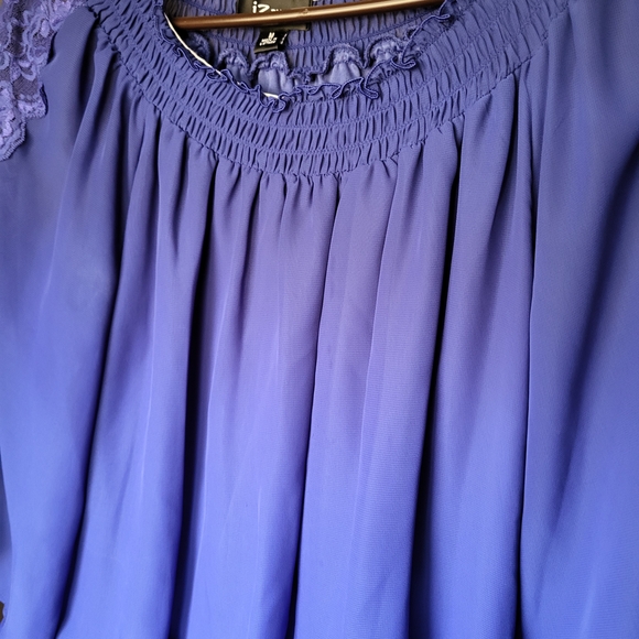 Iz Byer Royal Blue Shirred Neck Blouse With Lace Detail On Sleeves Sz M - Picture 6 of 6